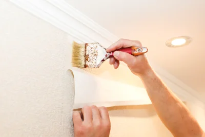 Pose de papier peint à Santans — revêtements muraux et toiles de verre